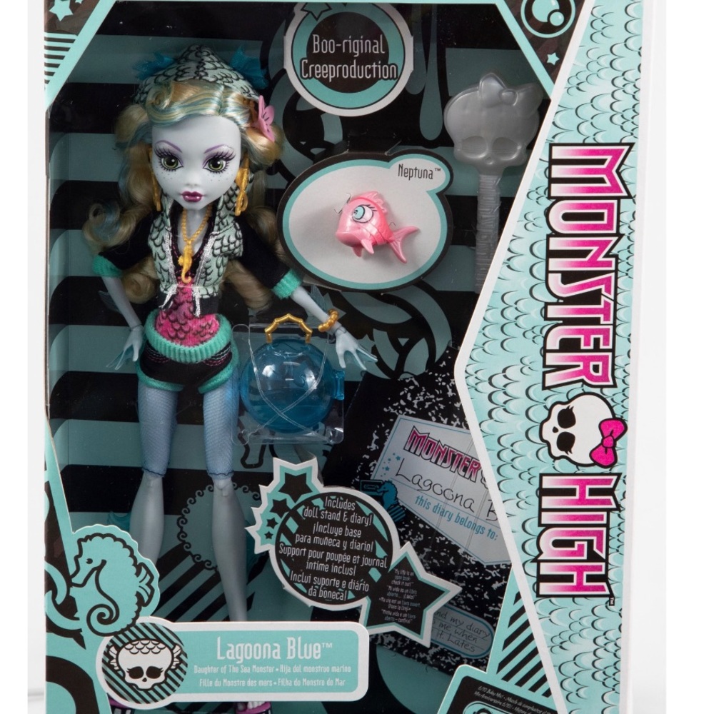 2022 Monster High Lagoona Blue Reproduction Doll with Stand & Accessories